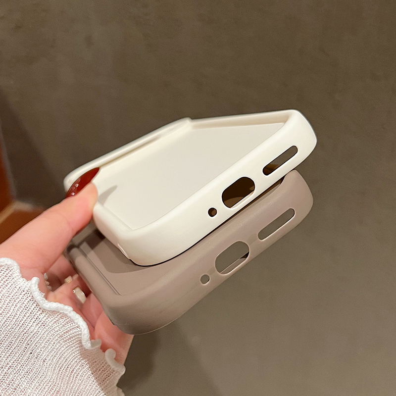 Cartoon Christmas Patterned Ph - Google Pixel 9 review and price